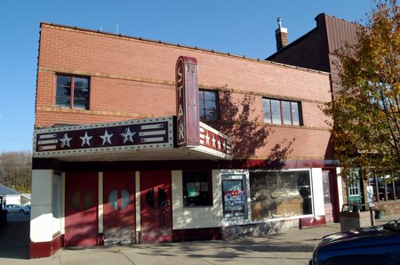 Star Theatre - Front Of Building (newer photo)